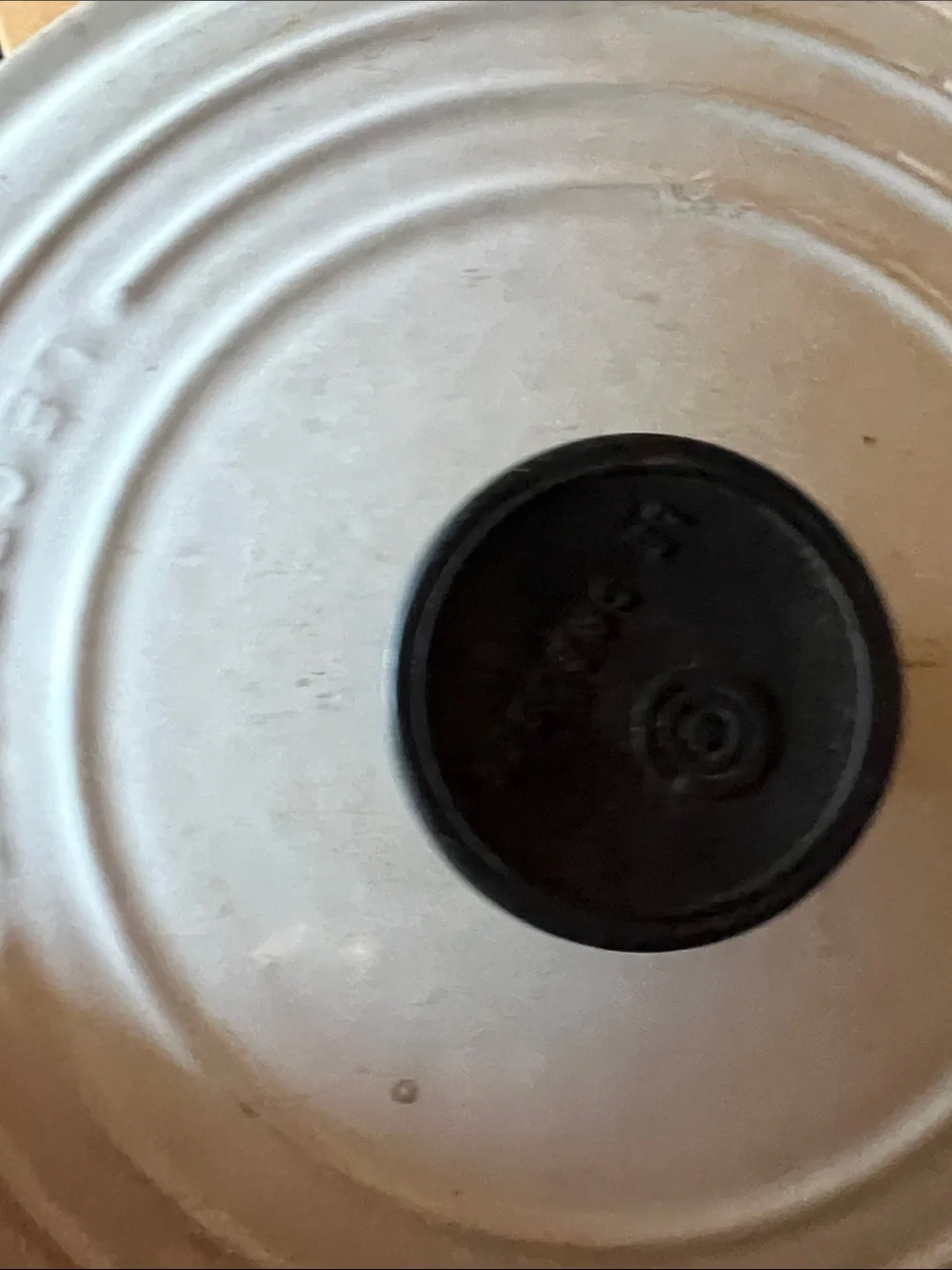 Replacement Le Creuset White Enameled Dutch Oven Lid Black Knob 26 5.5qt z32